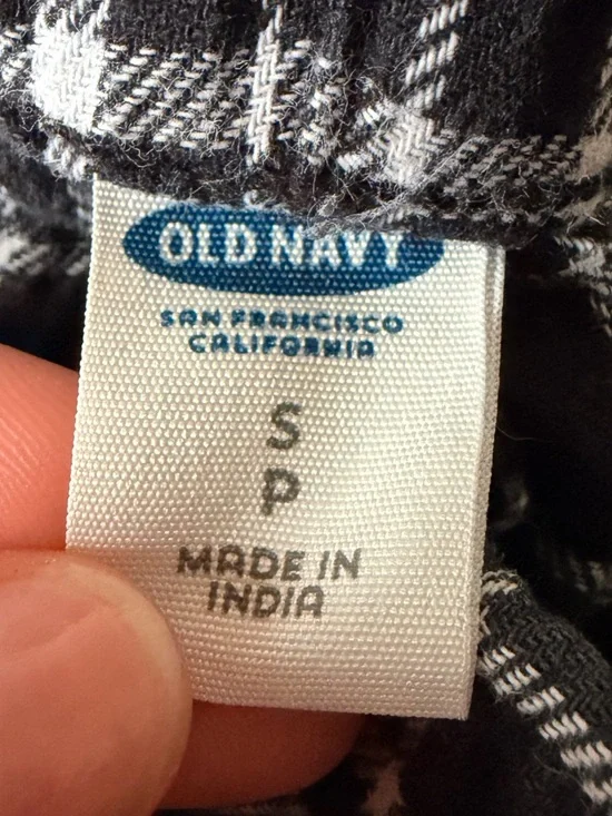 💛 Old Navy Black White Plaid Pajama Pants (S) - Picture 4 of 4